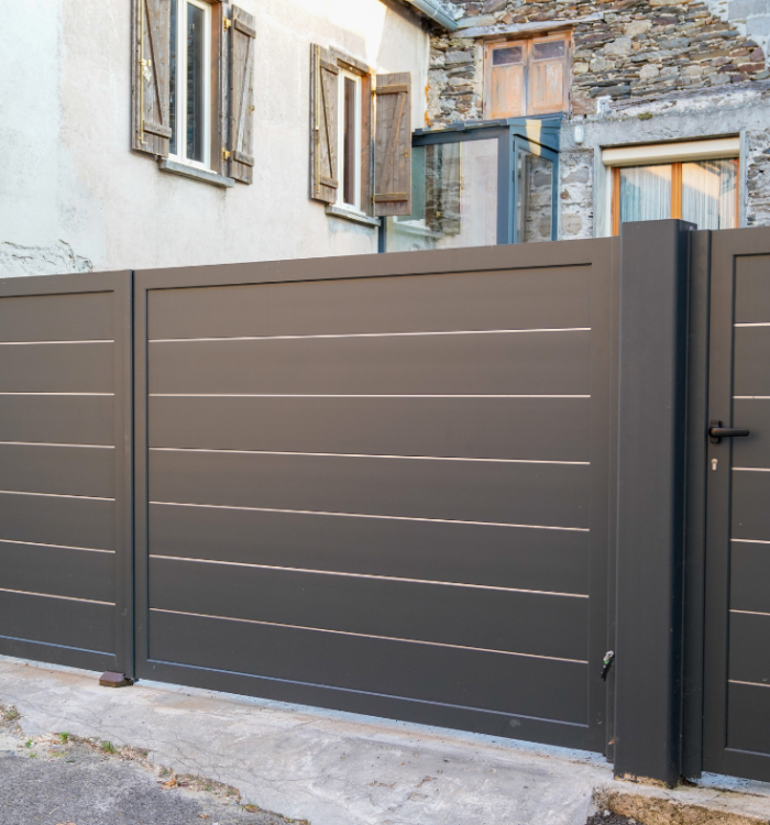 صيانة أبواب كاست المونيوم في دبي